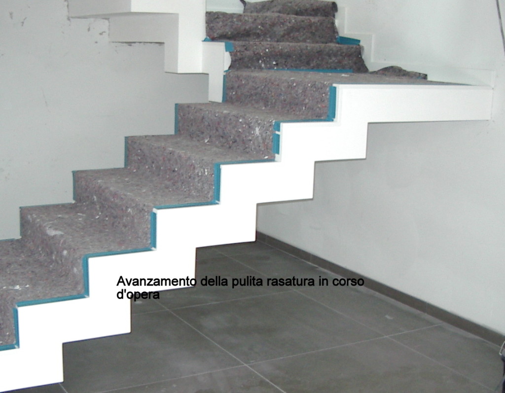 scala in agglomerato di quarzo -rasatura in opera